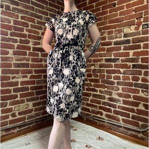 1950s Cream and Black Abstract back zip dress with pockets